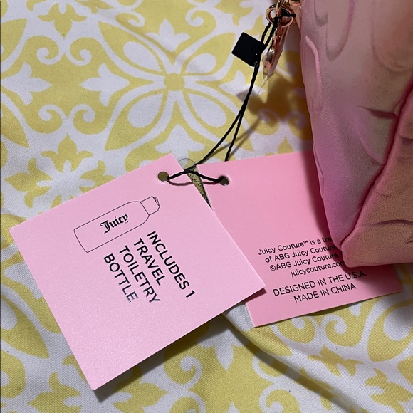 Juicy Couture Pink Iridescent Heart Embossed Large Cosmetic Bag NWT - Picture 6 of 7